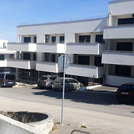Helena Apartment Premantura Exterior foto